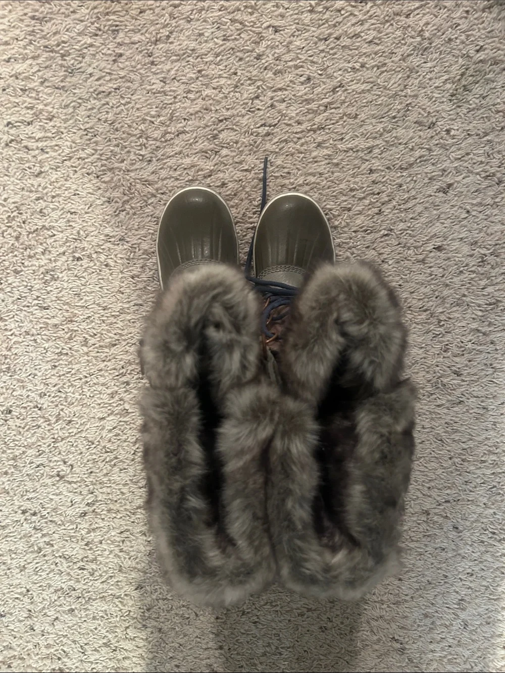 Sorel Women’s Gray Faux Fur-Trim Winter Lace-Up Boots